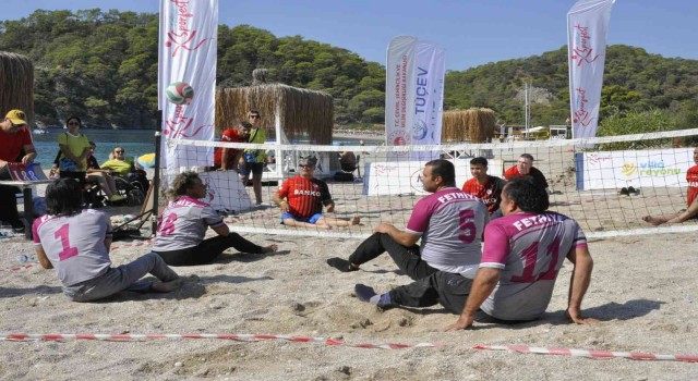 Fethiyede 3. Spor Festivali Açık Su Yüzme Yarışı yapıldı