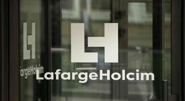 Fransız çimento devi Lafarge, DEAŞa yardım ettiği yönündeki suçlamaları kabul etti