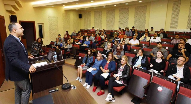 GAÜNde ileri office programı kullanımı eğitimi