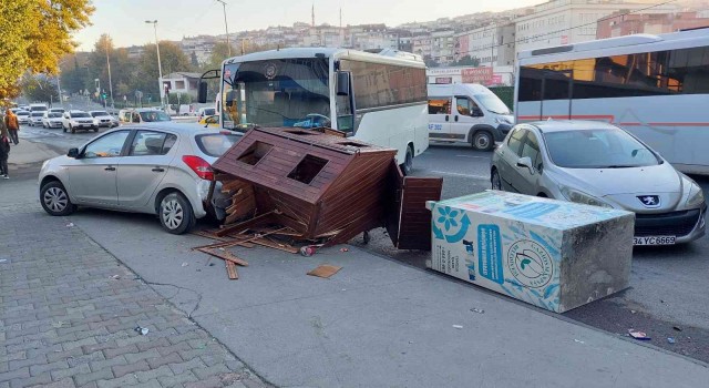 Gaziosmanpaşada facianın eşiğinden dönülen kaza: 1 yaralı