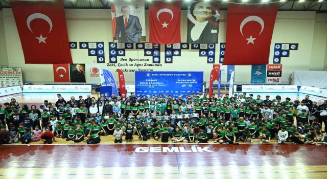 Gemlik Basketbola Bursasu desteği