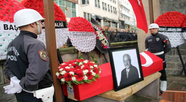 Giresun eski milletvekili ve Sağlık Bakanlığı müsteşarı Ergun Özdemire son görev