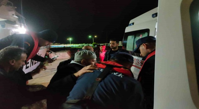 Gökçeadada rahatsızlanan vatandaş tahliye edildi