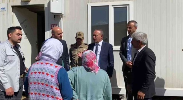 Göledeki depremzedeler için konteyner kurulumu başladı