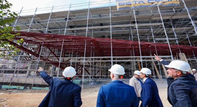 Gül ile Fadıloğlu D.T. Şehitkamil Şahnesini yerinde inceledi