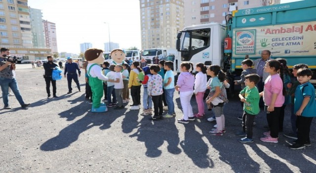 Gülük Mahallesinde öğrencilerle temiz çevre, temiz toplum çalışması