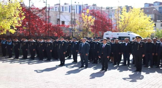 Güroymakta çelenk sunma töreni