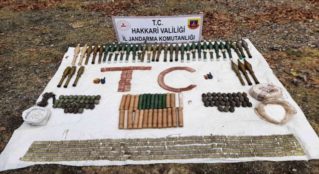 Hakkaride çok sayıda mühimmat ele geçirildi