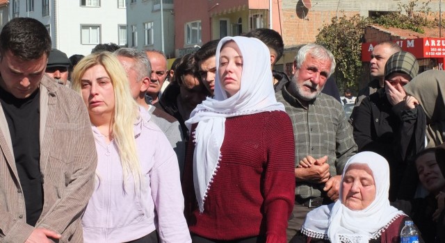 Hastane yolundaki faciada yaşamını yitiren baba toprağa verildi