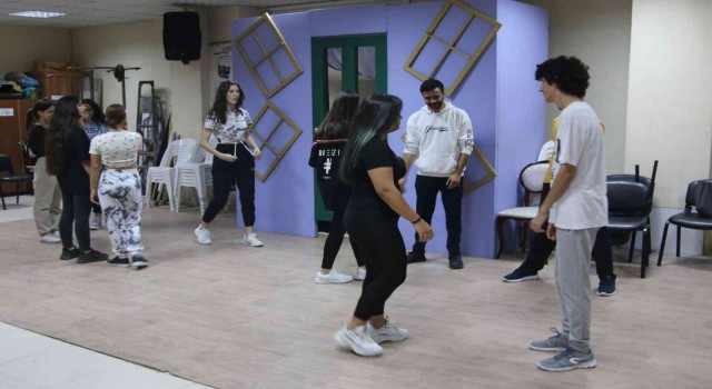 Hatayda Gençlik Tiyatrosu “genç” yeteneklerini arıyor