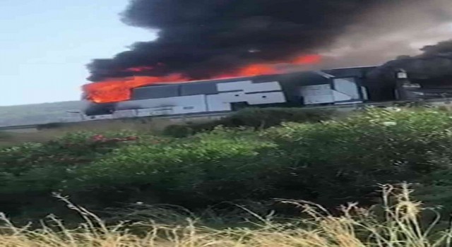 Hatayda seyir halindeki işçi servisi alev alev yandı