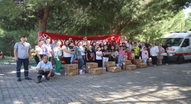 Hayattan can dostlara mama desteği