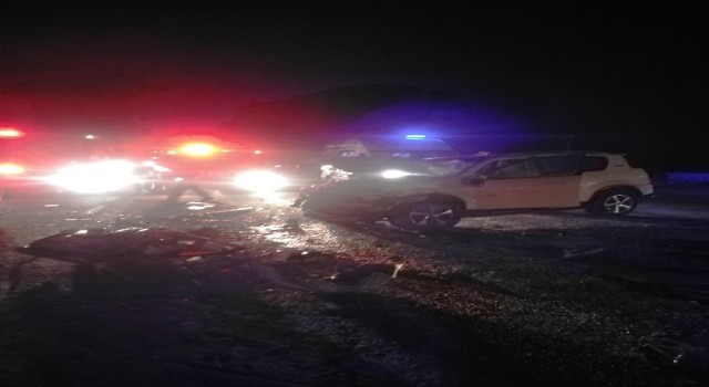 Helalleşmeye giden abi kardeş kazada hayatını kaybetti