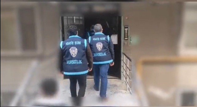 Hırsızlık şüphelisi 4 kişi böyle yakalandı