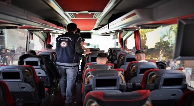 İçişleri Bakanlığı: “12si yabancı uyruklu olmak üzere 41 organizatör gözaltına alınırken, bin 164 düzensiz göçmen de yakalandı”
