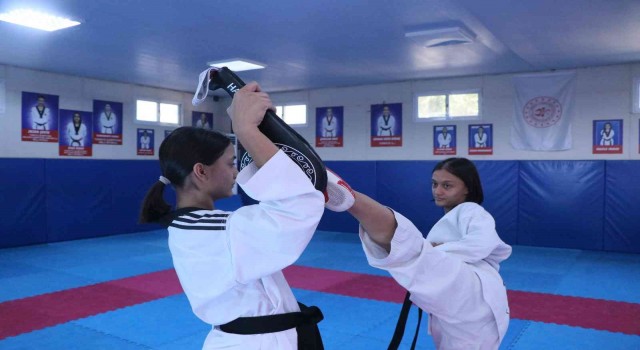 İkiz kız kardeşler Avrupayı salladı, şimdi sıra dünya şampiyonluğu ve olimpiyatlarda