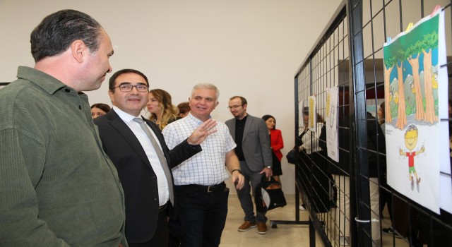 İletişimciler ‘İletişim ve Mizah temalı söyleşiye yoğun ilgi gösterdi