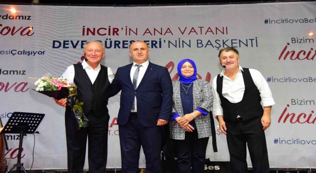 İncirliovada ‘Ortadaki Oyun büyük ilgi gördü