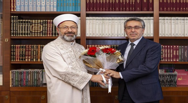 İSAMda görev değişimi