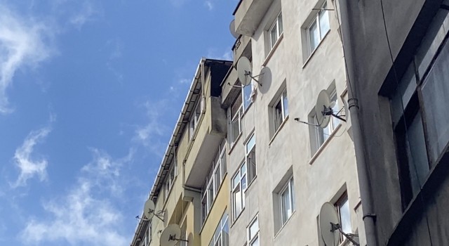 İstanbulda 14 yaşındaki genç kızın sır ölümü: 11. kattan aşağıya düştü