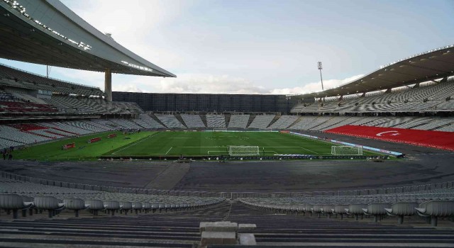İstanbulspor - Fenerbahçe maçı Atatürk Olimpiyat Stadyumunda oynanacak