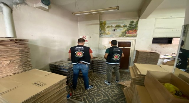 İzmirde binlerce şişe sahte alkol ele geçirildi
