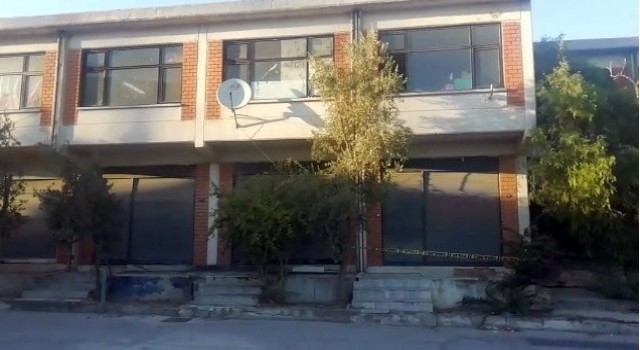 İzmirde bir kadın, iş yerinde başından vurulmuş halde bulundu