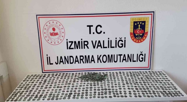 İzmirde jandarmadan tarihi eser kaçakçılarına operasyon