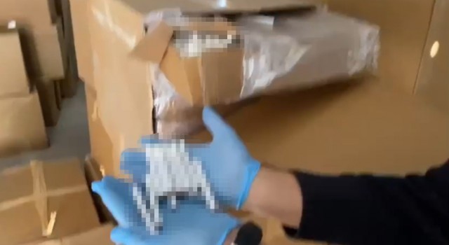 İzmirdeki kaçak sigara operasyonunda 4 kişi tutuklandı