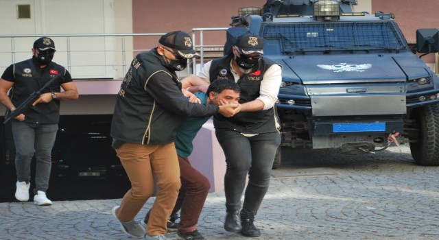 İzmirdeki saldırının da faili çıkan terörist tutuklandı