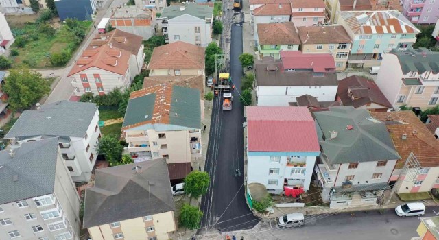 İzmit Belediyesinden 3 caddeye bin 200 ton asfalt