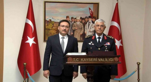 Jandarma Genel Komutanı Orgeneral Çetinden Vali Çiçeke ziyaret