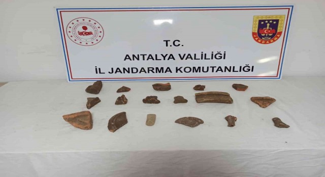 Jandarmadan kaçak kazıya suçüstü: 2 gözaltı