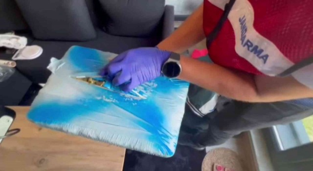 Jandarmadan Kalaşnikoflu uyuşturucu çetesine operasyon