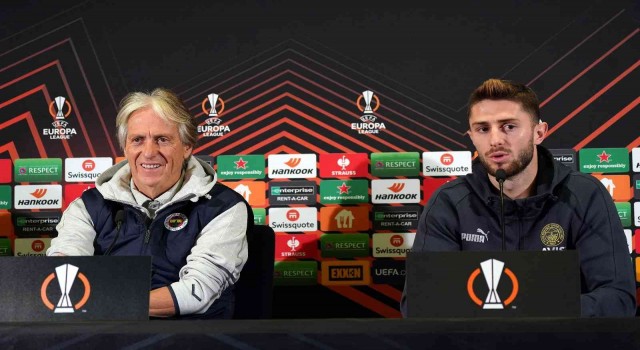 Jorge Jesus: Taraftarlarımızın yardımıyla galibiyet almak istiyoruz