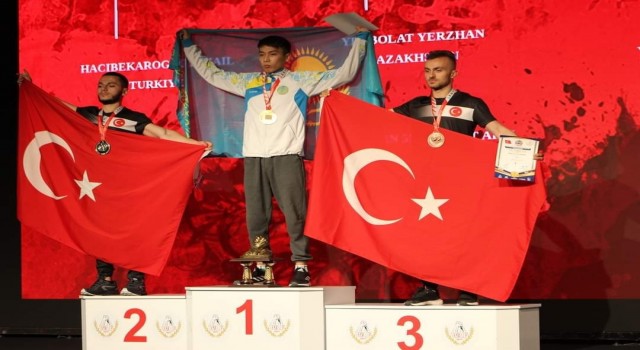 Kağıtspor, Dünya Bilek Güreşi Şampiyonasından 9 madalya ile döndü