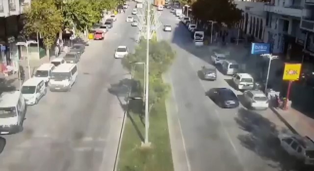 Kahramanmaraştaki deprem anı kameralarda