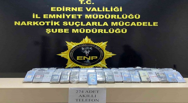 Kapıkulede 2 milyon 400 bin lira değerinde kaçak telefon ele geçirildi