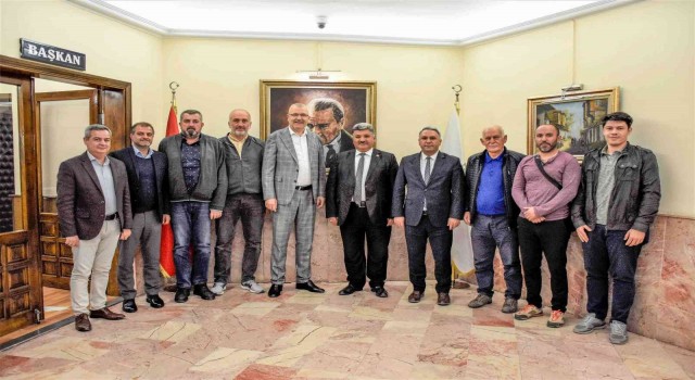 Karacabeyde balıkçı barınağı çalışmaları masaya yatırıldı
