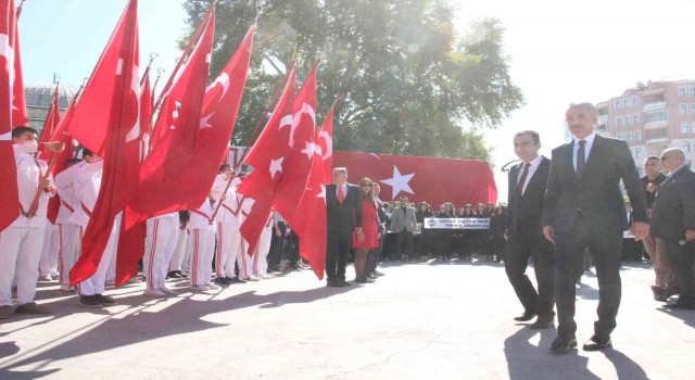 Karamanda 29 Ekim kutlamaları