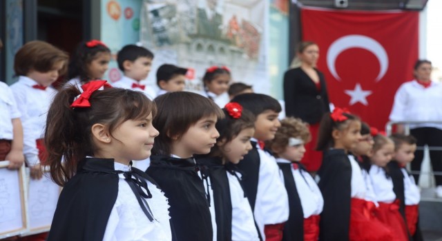 Kartal Belediyesinin kreşlerinde 29 Ekim coşkusu yaşandı