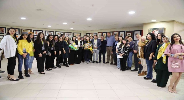 Kartalda, İranlı kadın sanatçıların Mehregan sergisi kapılarını açtı