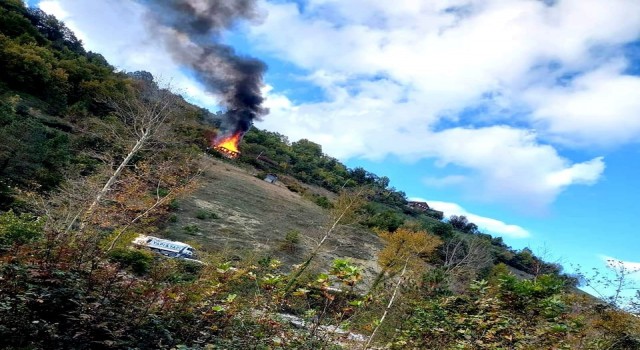Kastamonuda ahşap ev çıkan yangında kullanılamaz hale geldi