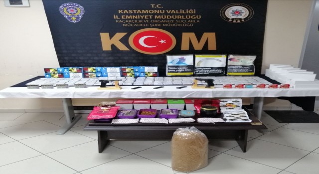 Kastamonuda polis ekiplerinden kaçak tütün operasyonu