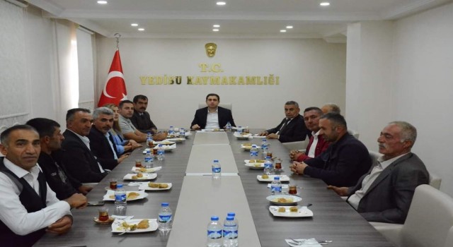 Kaymakam Başar, muhtarlarla bir araya geldi