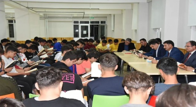 Kaymakam Tunç: Okuma alışkanlığını cadde ve sokaklara taşımak istiyoruz