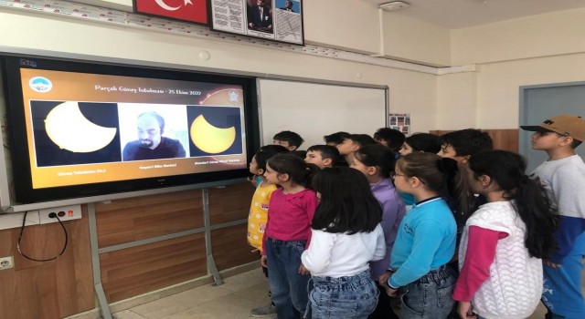 Kayseri Bilim Merkezi güneş tutulması heyecanını canlı yayınladı