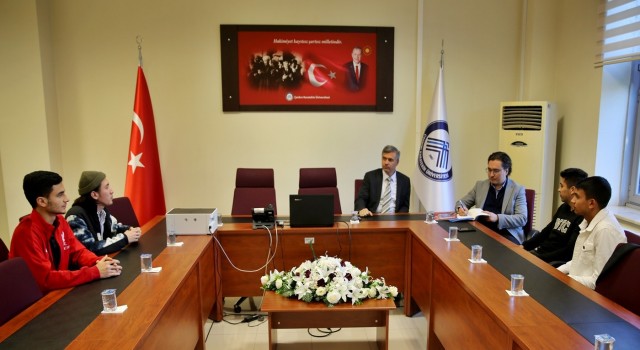 Kazakistan Konsolosluğundan ÇAKÜye iş birliği ziyareti