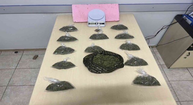 Kemalpaşada uyuşturucu operasyonu: 2 şüpheli tutuklandı