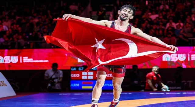 Kerem Kamal dünya şampiyonu oldu